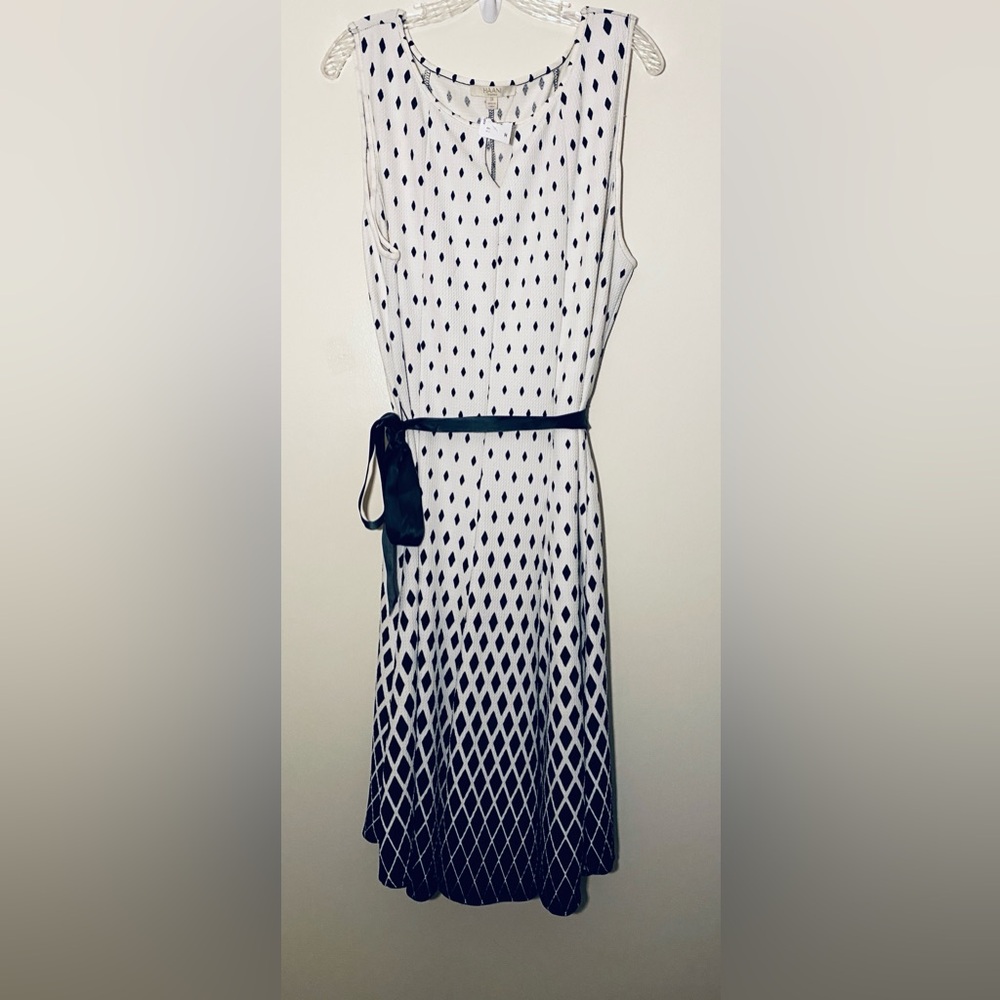 NWOT - Black and Off-White Patterned Dress Size: 3X